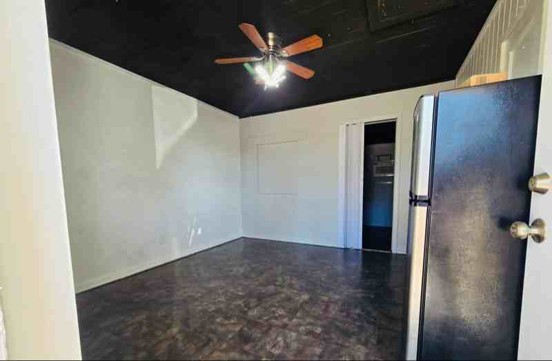 8010 Se Us Hwy #2A - Photo 5 of 14
