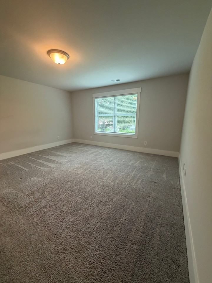 111 Fall Meadow Dr - Photo 2 of 5