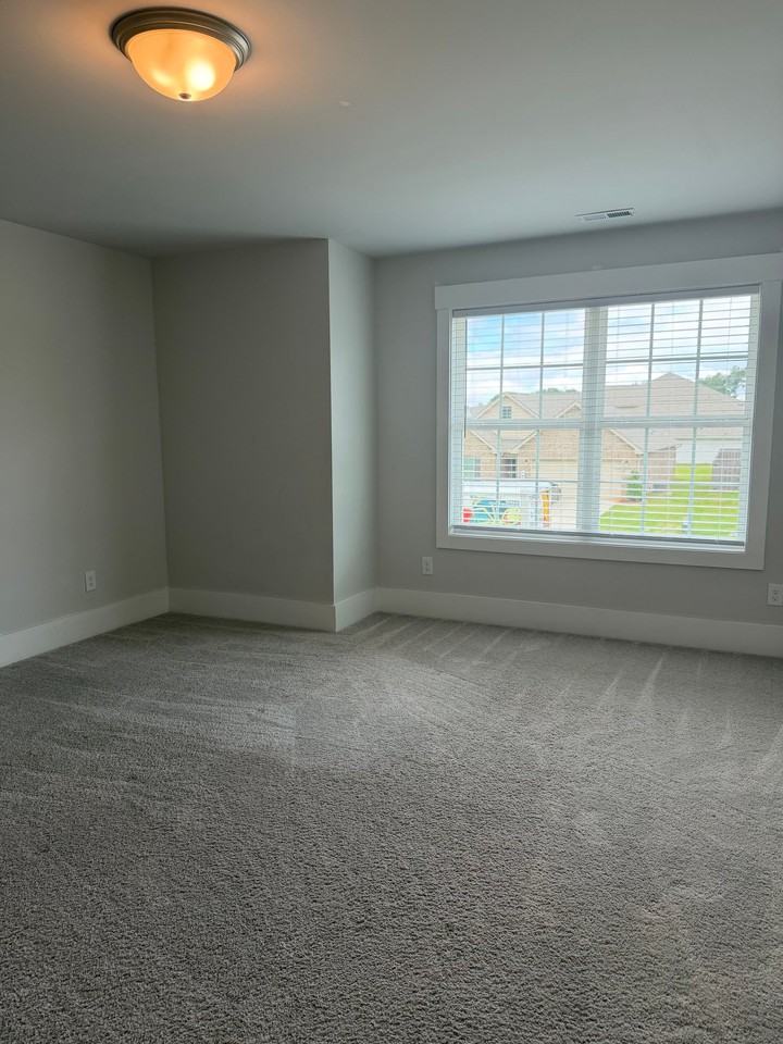 111 Fall Meadow Dr - Photo 4 of 5