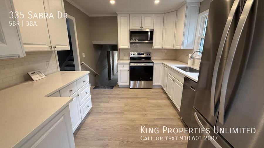 335 Sabra Dr - Photo 3 of 26