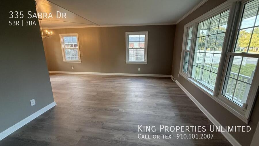 335 Sabra Dr - Photo 4 of 26