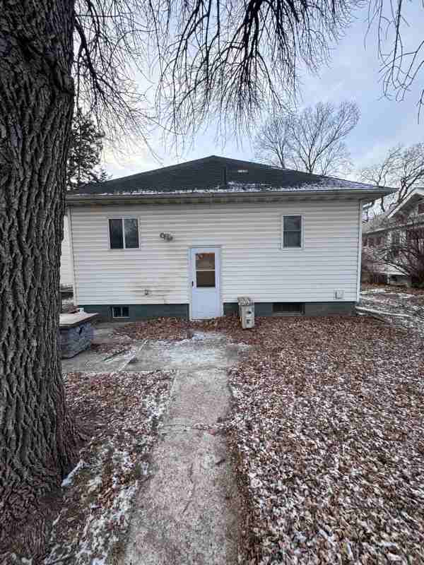416 Pearl St #A - Photo 4 of 23