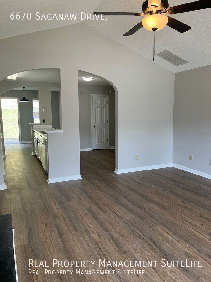 6670 Saganaw Dr - Photo 4 of 14