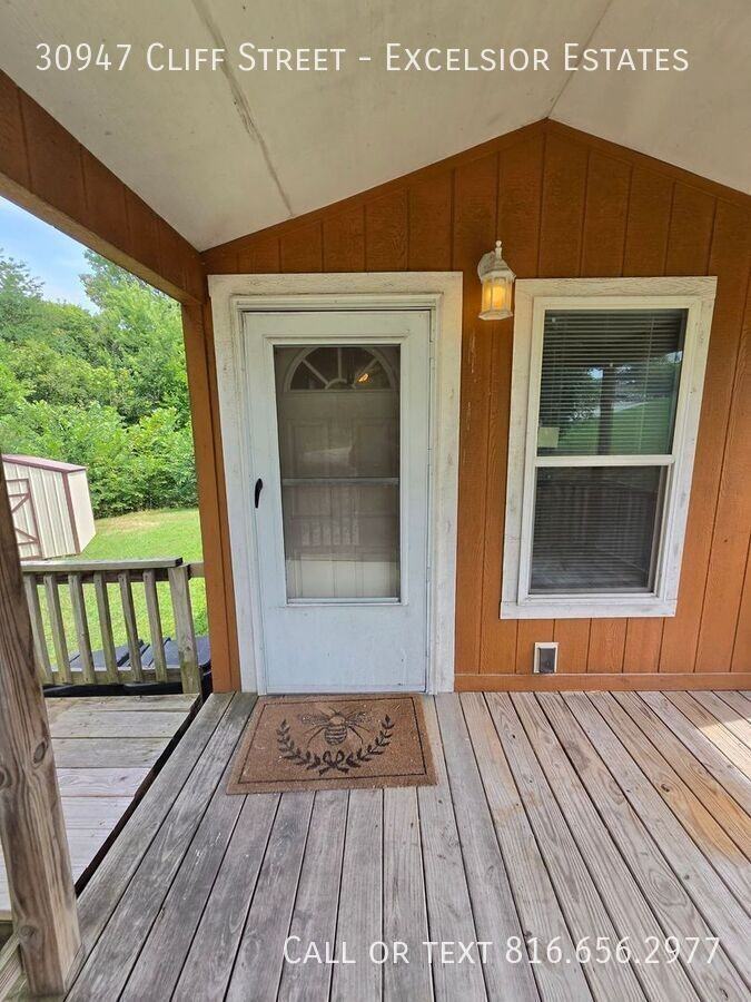 30947 Cliff St - Photo 2 of 19