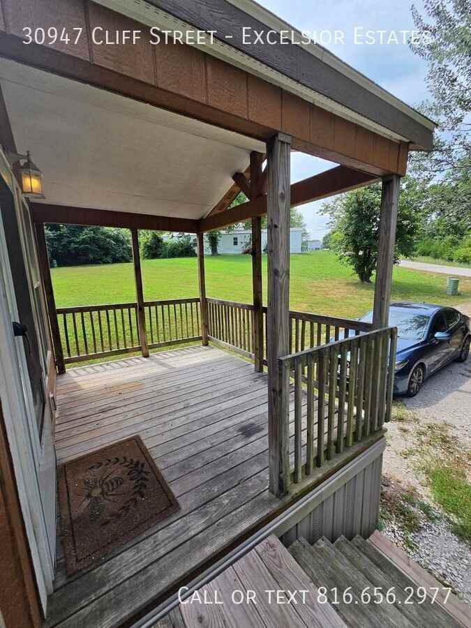 30947 Cliff St - Photo 3 of 19