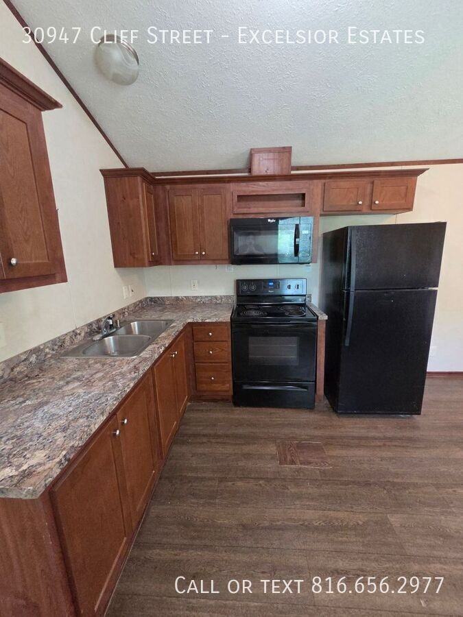 30947 Cliff St - Photo 5 of 19