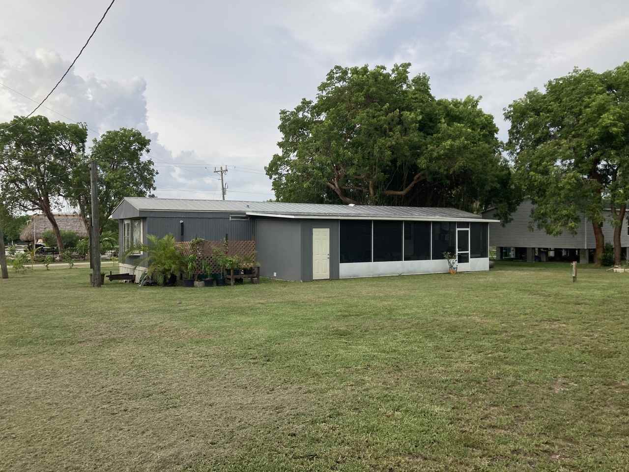 1228 Chokoloskee Dr - Photo 2 of 23