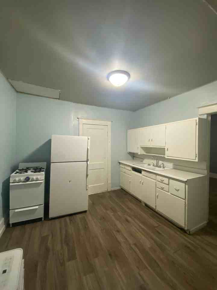 1211 6th Ave #C - Photo 3 of 6