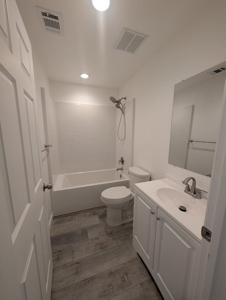 627 N Rinaldi St #1 - Photo 4 of 4