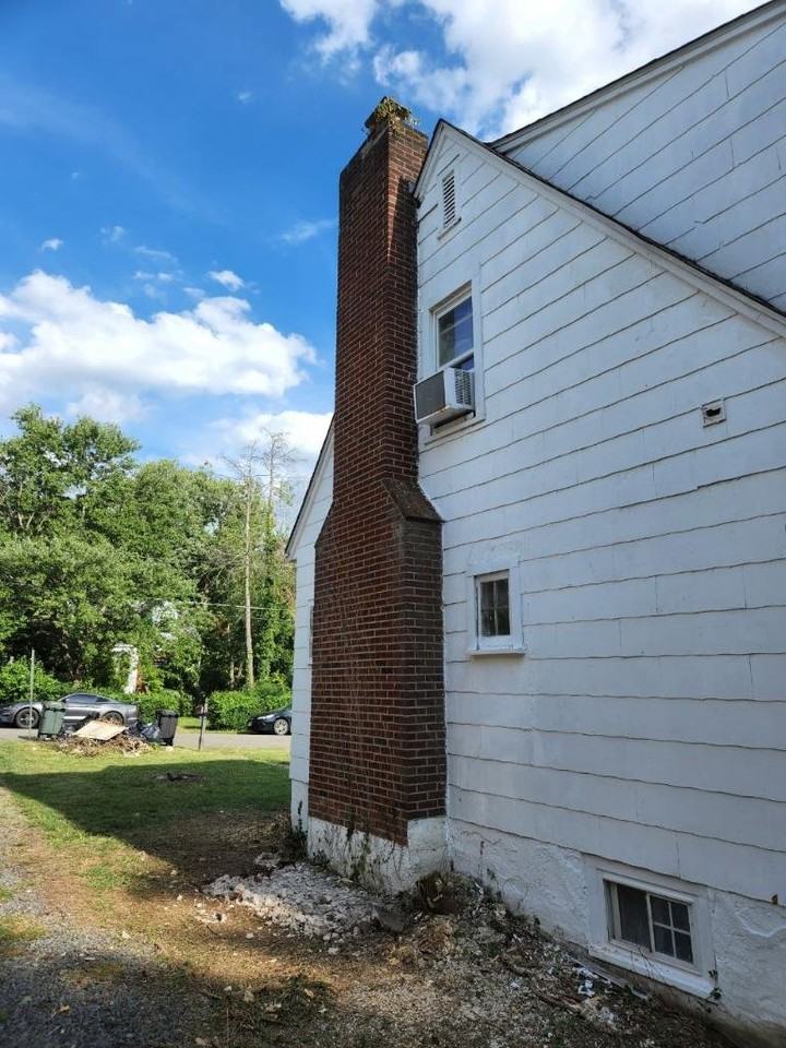 1810 N Underwood St - Photo 3 of 14