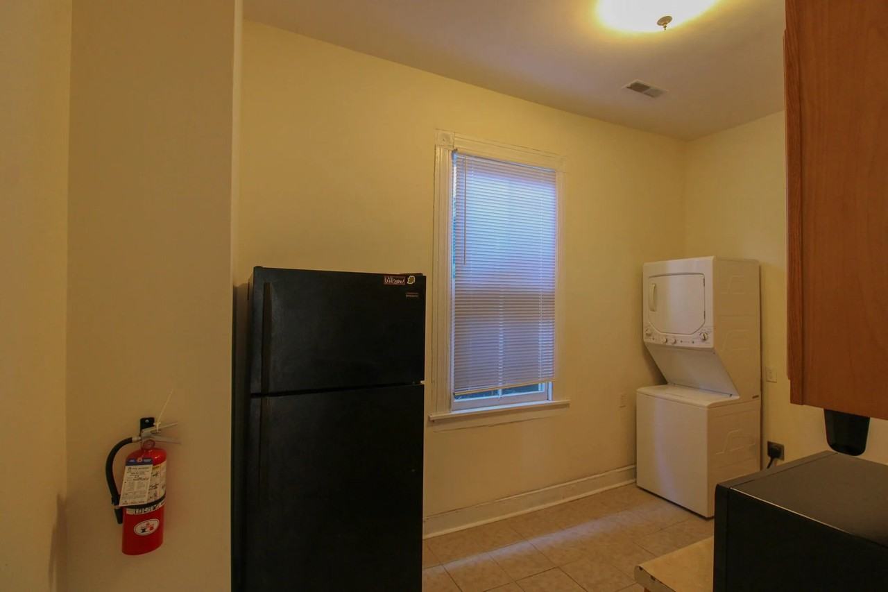 3 Woolfe St #B - Photo 3 of 8