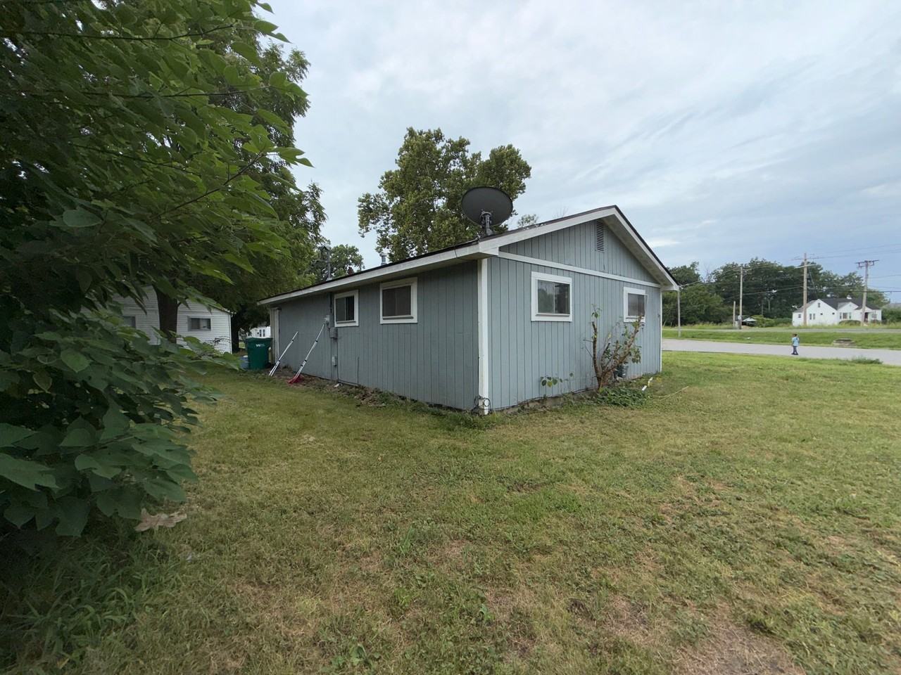 1060 Water St - Photo 5 of 19