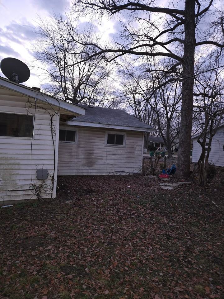 1617 Parklane Dr - Photo 5 of 19