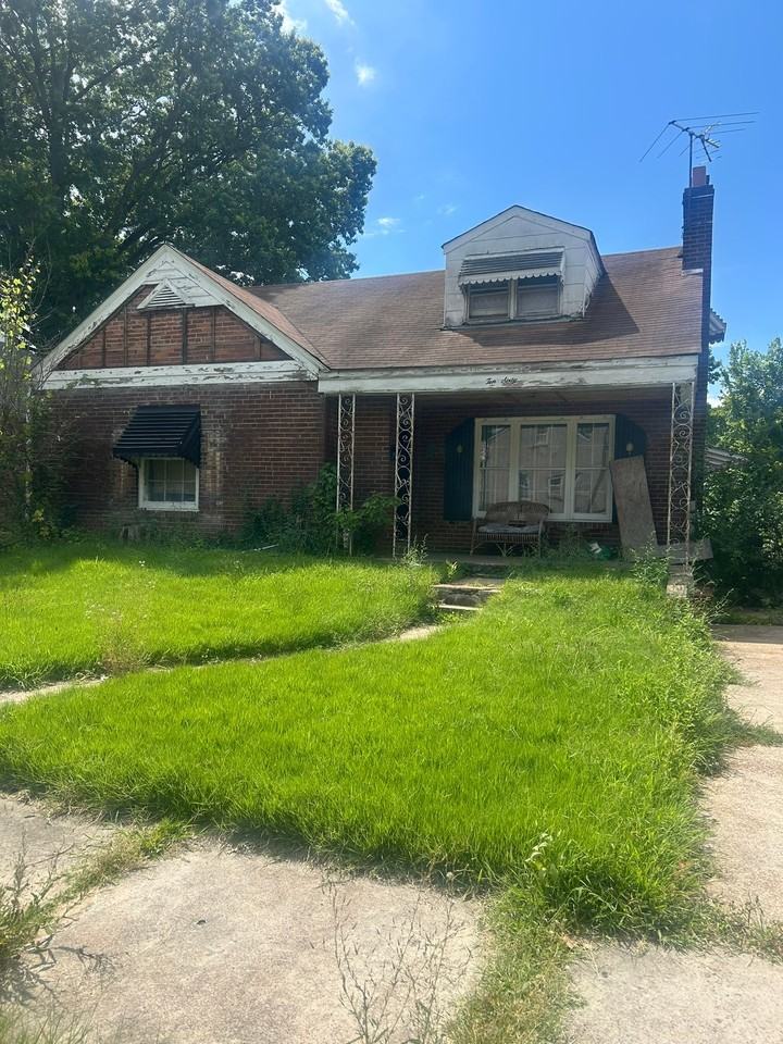 1068 Melvin Ave