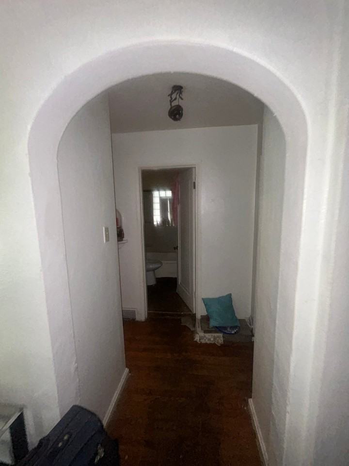 1068 Melvin Ave - Photo 6 of 19