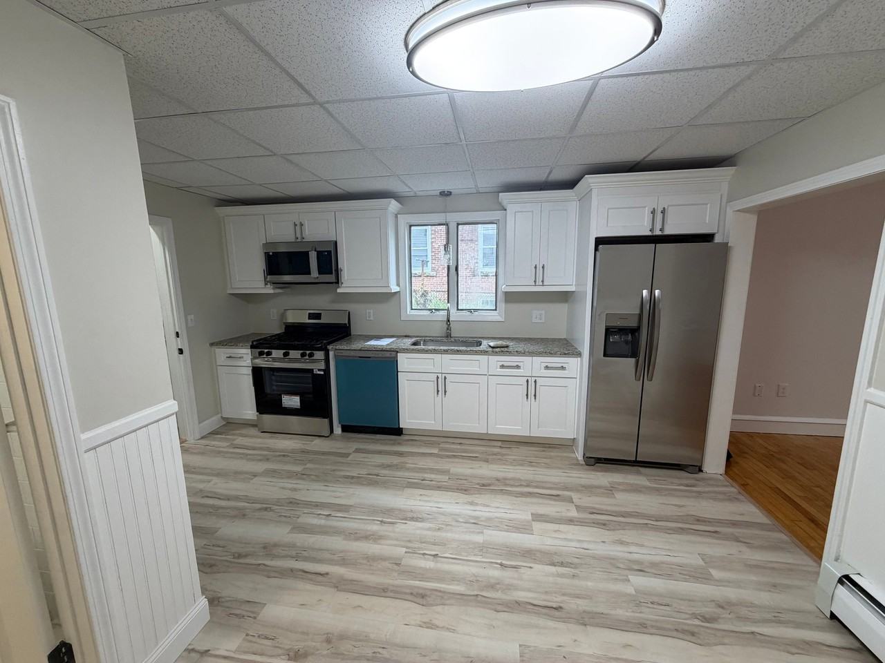 1111 Charles St #1stFL - Photo 2 of 9