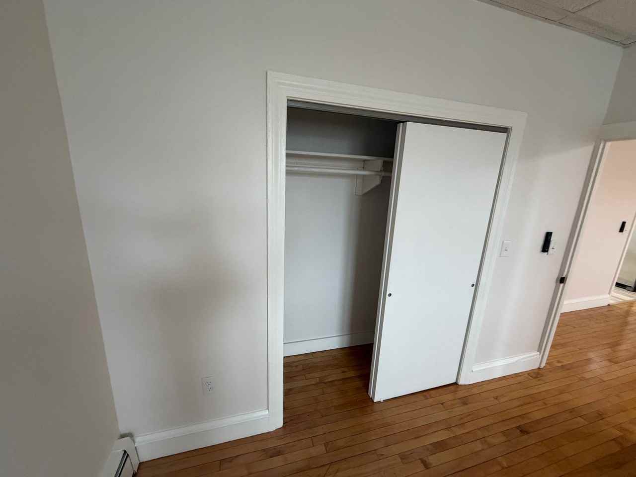 1111 Charles St #1stFL - Photo 4 of 9