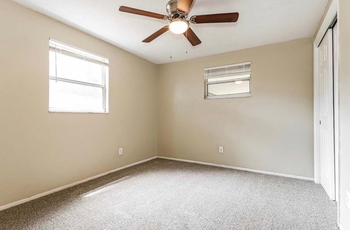 8873 79th Pl - Photo 5 of 8