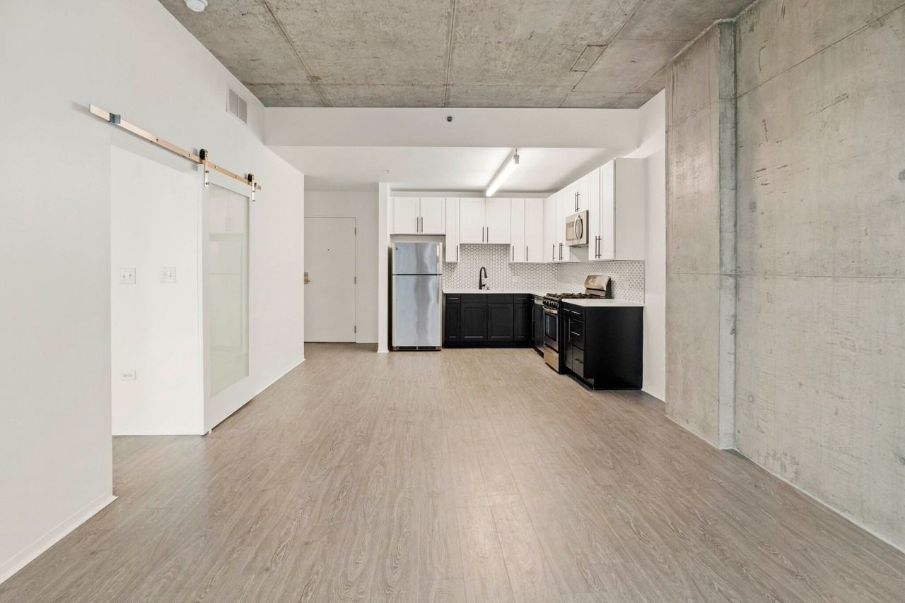 1403 S State St - Photo 2 of 11