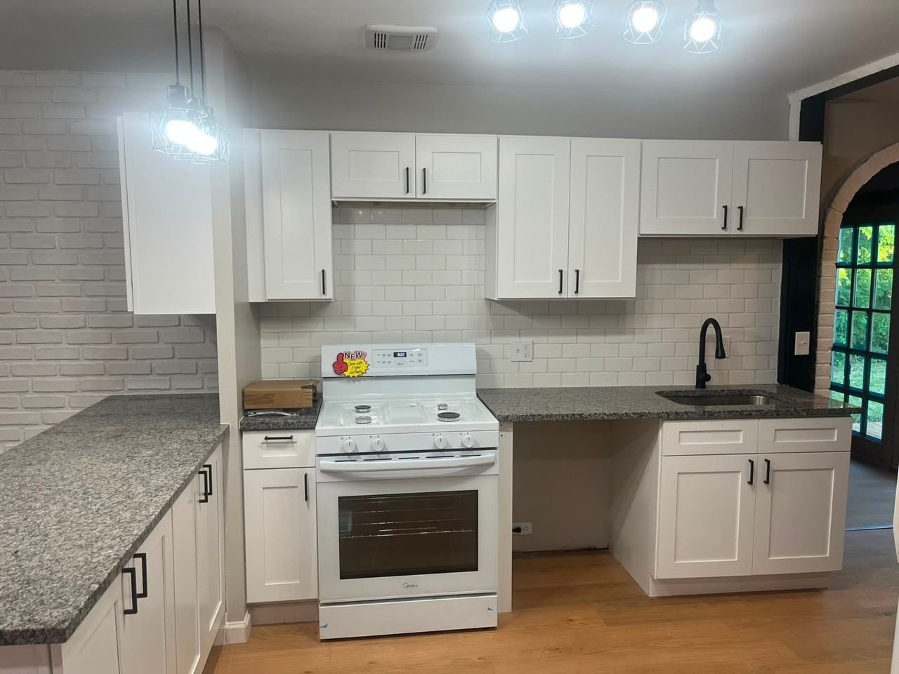 7004 Roe Blvd - Photo 4 of 12