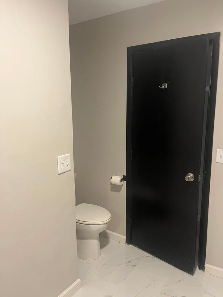 7004 Roe Blvd - Photo 7 of 12