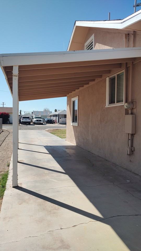 592 N Eucalyptus Ave - Photo 5 of 12