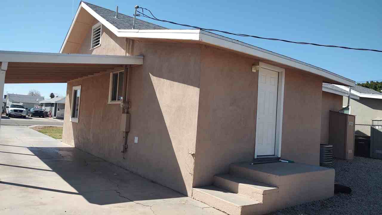592 N Eucalyptus Ave - Photo 6 of 12