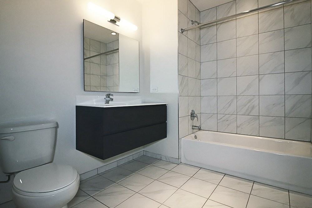 117 W Chicago Ave - Photo 7 of 14