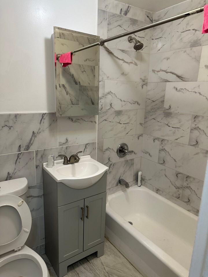 103 E 218th St #2 - Photo 3 of 7