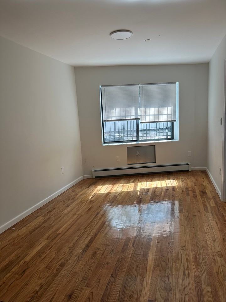 103 E 218th St #2 - Photo 6 of 7