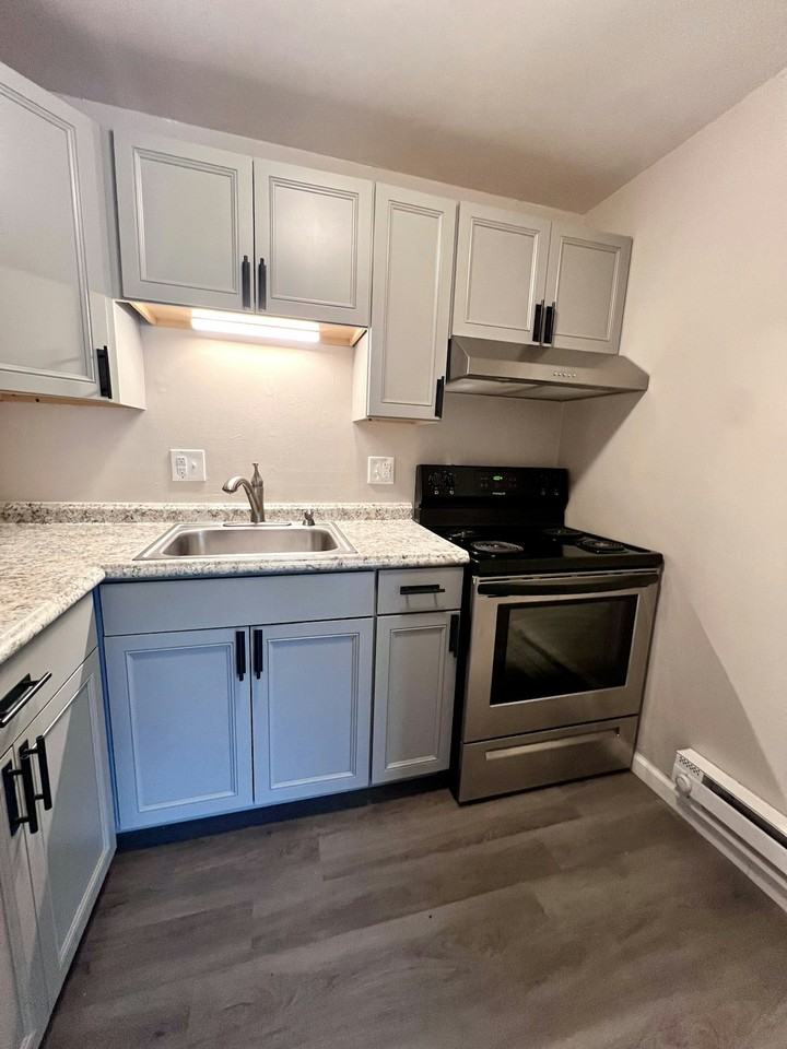 305 Bellbrook Avenue, Unit 4 - Photo 2 of 10