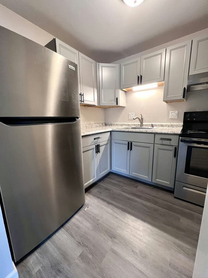 305 Bellbrook Avenue, Unit 4 - Photo 3 of 10