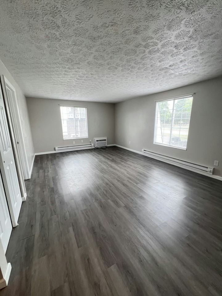 305 Bellbrook Avenue, Unit 4 - Photo 4 of 10