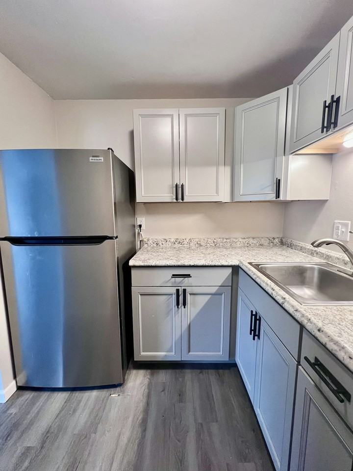 305 Bellbrook Avenue, Unit 4 - Photo 6 of 10