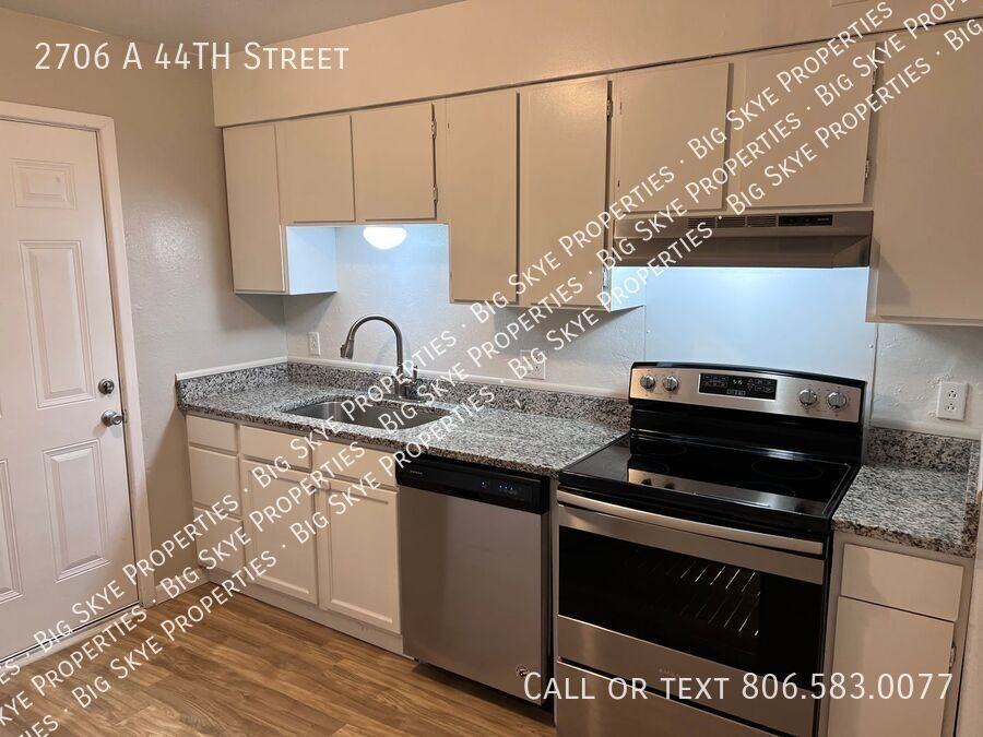 2706 44th St - Photo 4 of 9