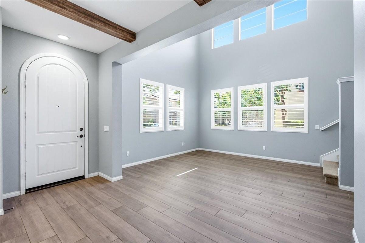 35 Lomada Street - Photo 4 of 46