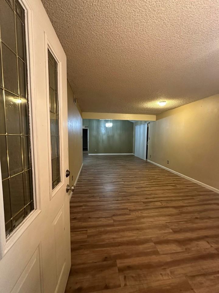 7049 Peachtree Avenue - Photo 6 of 13