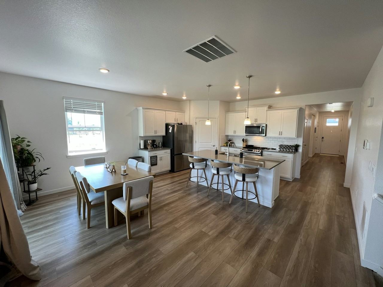1858 Mount Monroe Drive - Photo 3 of 27