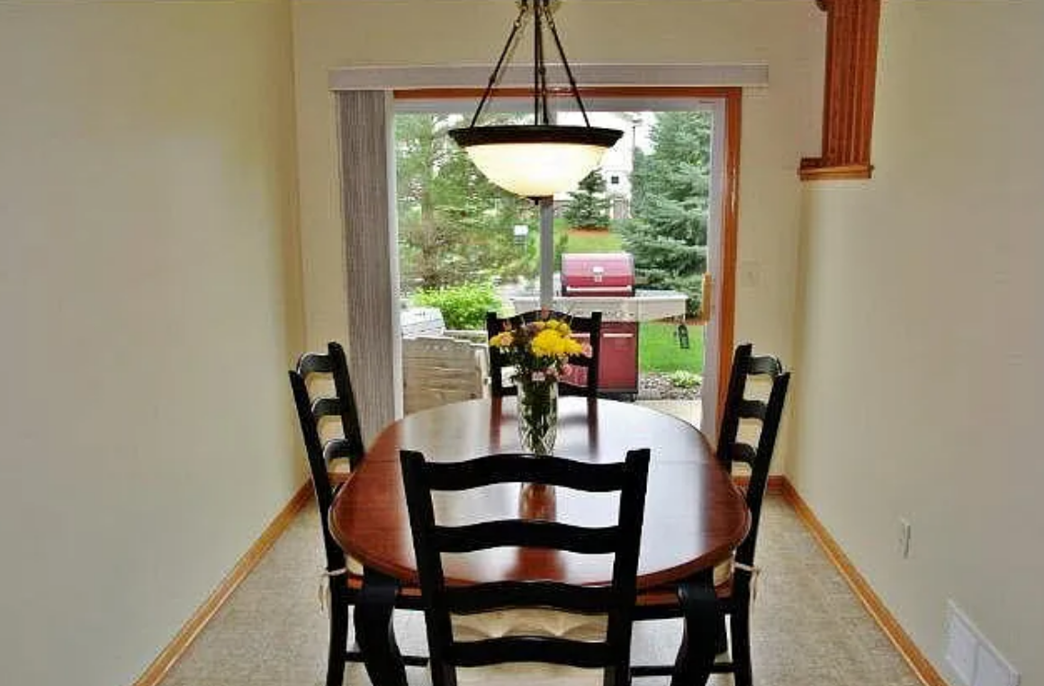 1554 Independence Dr - Photo 4 of 18