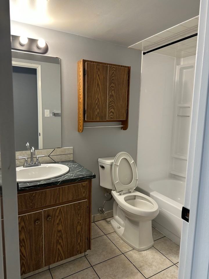 9725 130 Ave Nw #23 - Photo 6 of 10