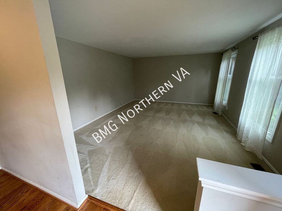 1846 Clovermeadow Dr - Photo 3 of 43