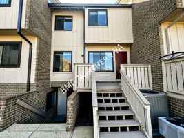 featured image of 2689 Glengyle Dr #33