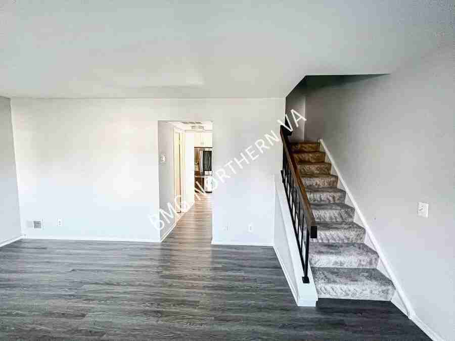 2689 Glengyle Dr #33 - Photo 2 of 15