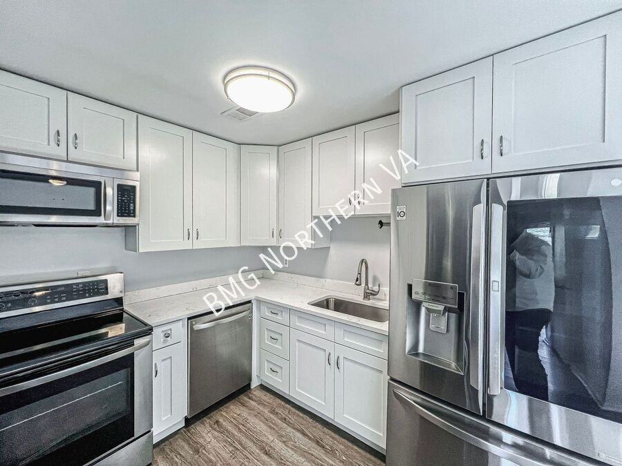 2689 Glengyle Dr #33 - Photo 7 of 15