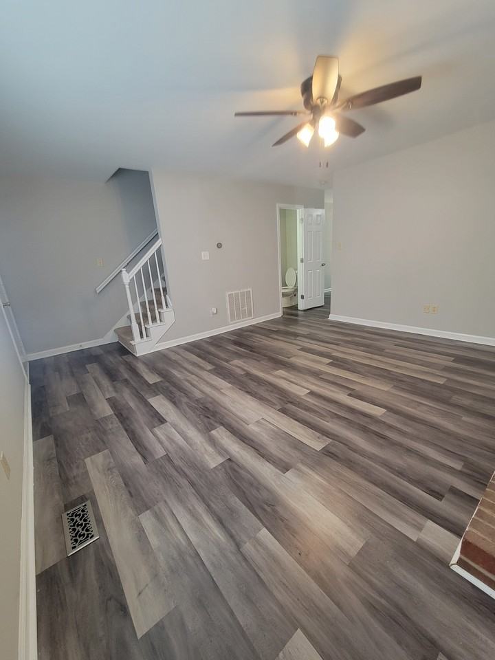 100 Bramble Ct - Photo 3 of 12