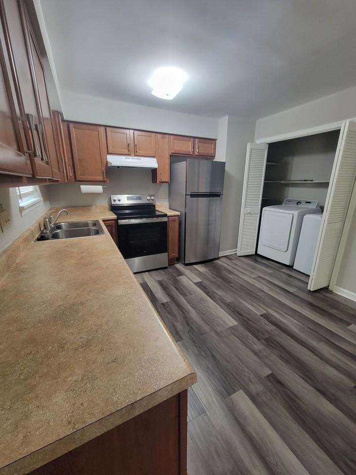 100 Bramble Ct - Photo 5 of 12