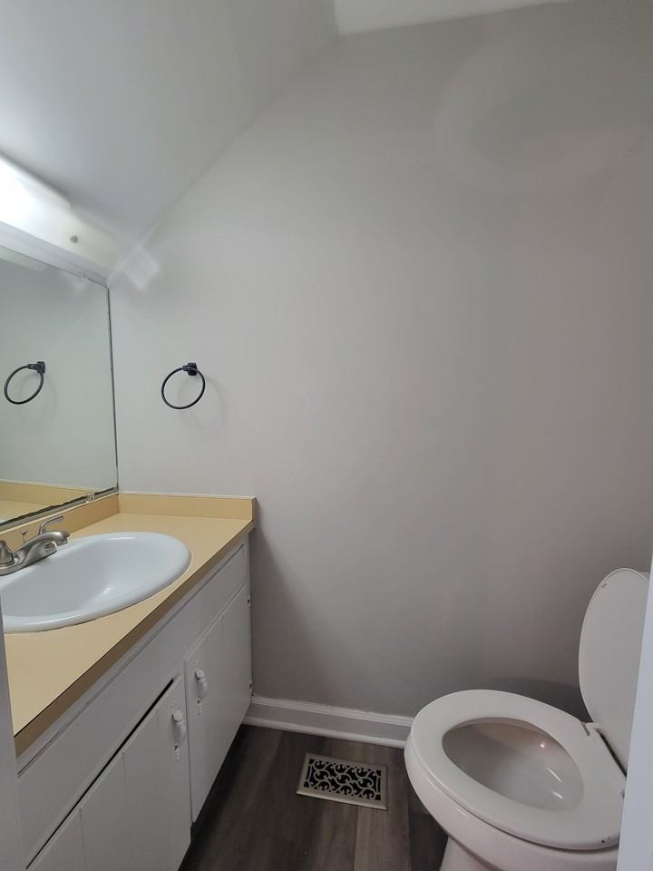 100 Bramble Ct - Photo 6 of 12