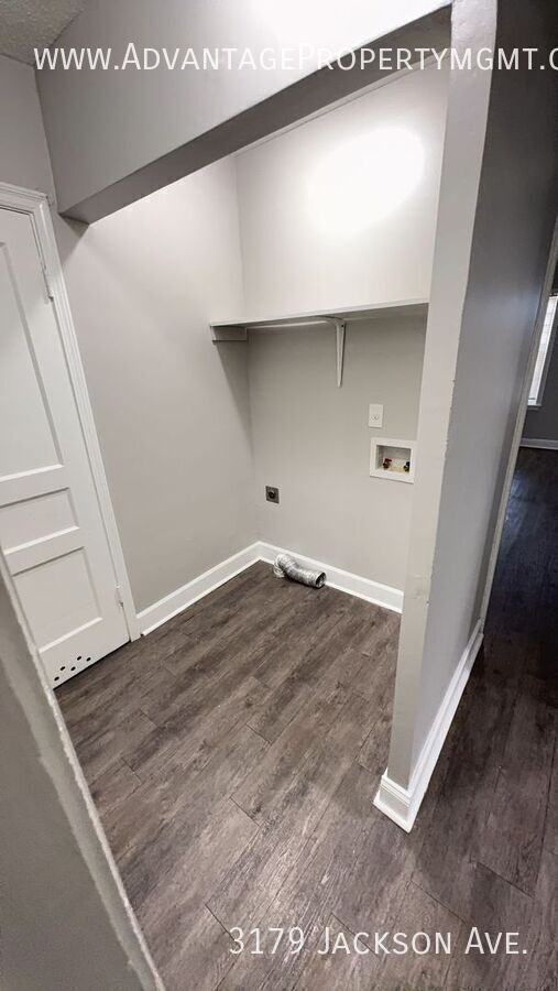 3179 Jackson Ave - Photo 6 of 15
