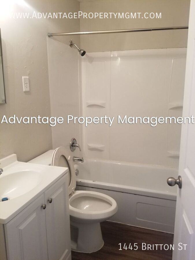 1445 Britton St - Photo 6 of 13