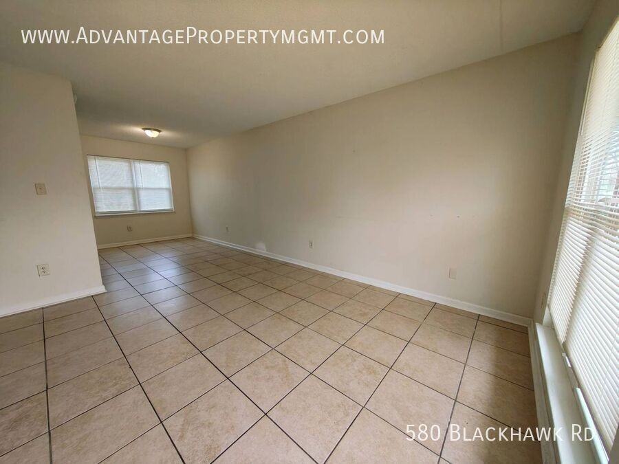 580 Blackhawk Rd - Photo 2 of 10